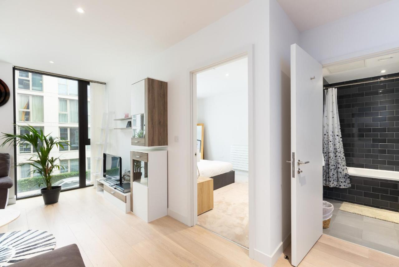 Austin David Apartments Royal Wharf Лондон Екстер'єр фото