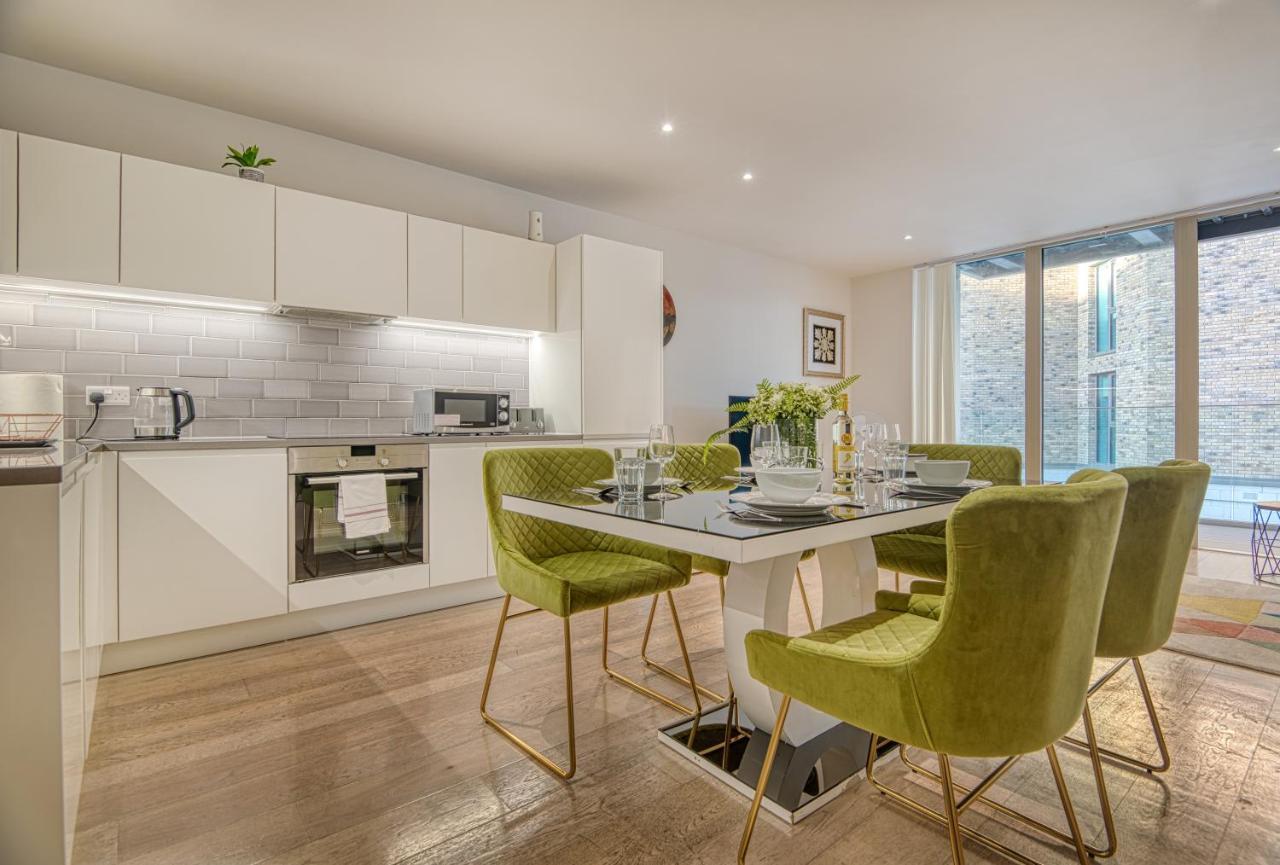 Austin David Apartments Royal Wharf Лондон Екстер'єр фото