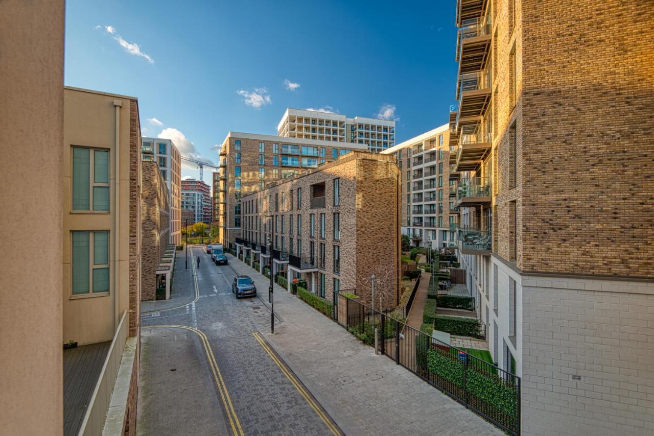 Austin David Apartments Royal Wharf Лондон Екстер'єр фото